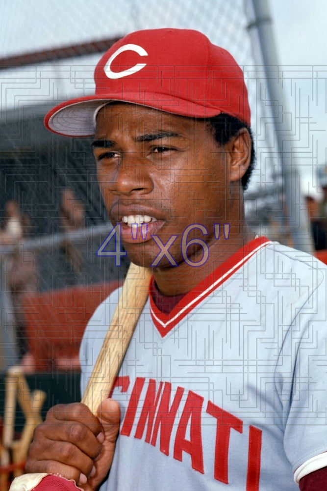 Steve Henderson - 1977 Cincinnati Reds - choose a size & style